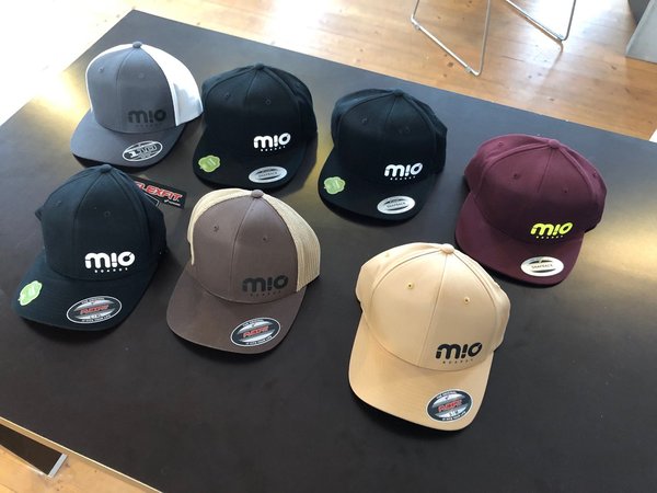 MIO Caps